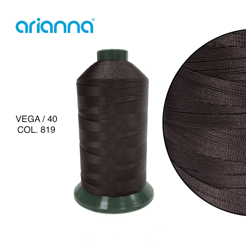 1038  НИТЬ ШВЕЙНАЯ VEGA SUPER 40/3, "ARIANNA", Тройной крутки, намотка 4000 м, толщина-40, состав-10